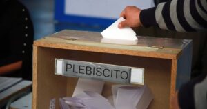Propuesta de La Moneda para plebiscito excluiría a pacientes COVID-19 de la votación