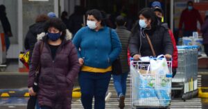 Nuevos casos de COVID-19 vuelven a superar los 2 mil