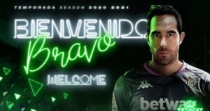 Real Betis oficializó el fichaje de Claudio Bravo