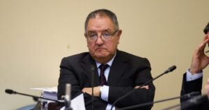 Senador Huenchumilla pide tratar a fondo conflicto de La Araucanía y restituir tierras ancestrales