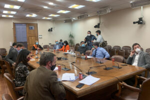 Comisión de Constitución inicia discusión de impuesto a súper ricos