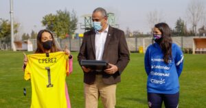 Cecilia Pérez por protocolo de la Conmebol: 