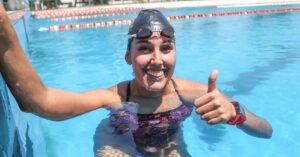 Bárbara Hernández volvió a entrenar en una piscina tras 142 días