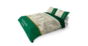 Cubrecama, sandalias y poleras: furor por la tienda de los vinos Santa Helena