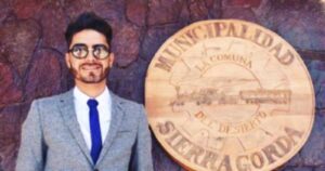 Concejal de Sierra Gorda quiso eludir control policial por ser autoridad: fue detenido y formalizado por violar la cuarentena