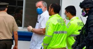 Detienen a ex Presidente de Ecuador Abdalá Bucaram por crimen organizado
