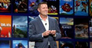 Renuncia director ejecutivo de TikTok en medio de acusaciones de espionaje