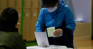 Más de 60 países postergaron sus elecciones a causa del coronavirus