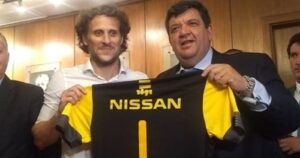 El rival de Colo Colo queda sin DT: Diego Forlán fue cesado de Peñarol