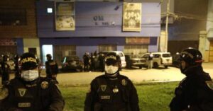 Estampida en fiesta clandestina en Perú dejó 13 muertos: al menos 11 de ellos tenía COVID-19