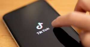 Donald Trump emite decreto para prohibir Tik Tok en 45 días si no es vendida