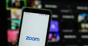 Profesora presencia asesinato durante clase por Zoom en Estados Unidos