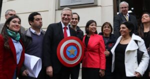 Partido Republicano se constituye en la RM y anuncia que competirá en Vitacura y Las Condes