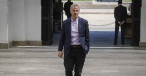 Senador Felipe Kast confirma carrera presidencial: 