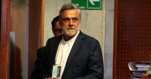 VIDEO - Pablo Longueira termina a gritos entrevista radial: 