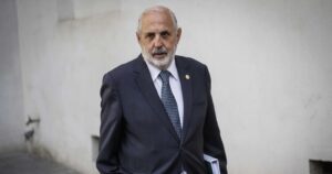 Ex fiscal Gajardo: Longueira confirma que Abbott fue nombrado para no profundizar investigaciones políticas