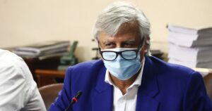 Diputado Gastón Saavedra confirmó que dio positivo por coronavirus
