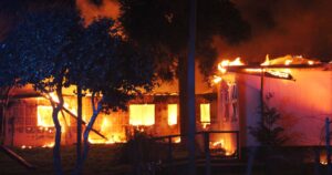 Tres detenidos por incendio y robo que afectó a internado en Cañete