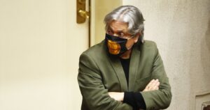 El argumento del senador Navarro en discusión por Ley de Migración: 