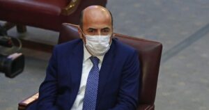 Contralor Bermúdez es el secretario ejecutivo de organismo que revisará reclamo en su contra