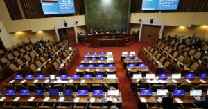 Cámara posterga para este miércoles votación del reajuste del salario mínimo