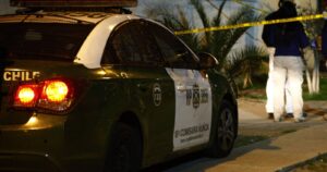 Hombre fue detenido por agredir a su hija de 13 años en San José de Maipo: joven se escondió en su pieza para denunciarlo