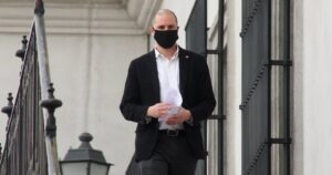 Bellolio corrige dichos de Paris por permiso de Fiestas Patrias: 