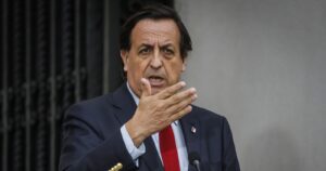 Víctor Pérez y eventual acusación constitucional: 