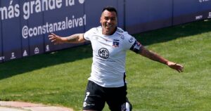 Esteban Paredes: 