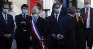 Piñera encabeza fotografía oficial con sus ministros marcada por las medidas sanitarias
