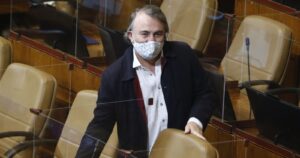 VIDEO | Pepe Auth confiesa ilegalidad durante discusión para permitir votar a contagiados COVID