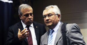 Paris defiende a Mañalich: 