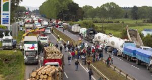 Ultimátum de 24 horas de la DC a ministro Pérez: acusación constitucional si no invoca Ley de Seguridad del Estado