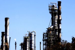 Reformulan cargos contra Enap por contaminación en Quintero