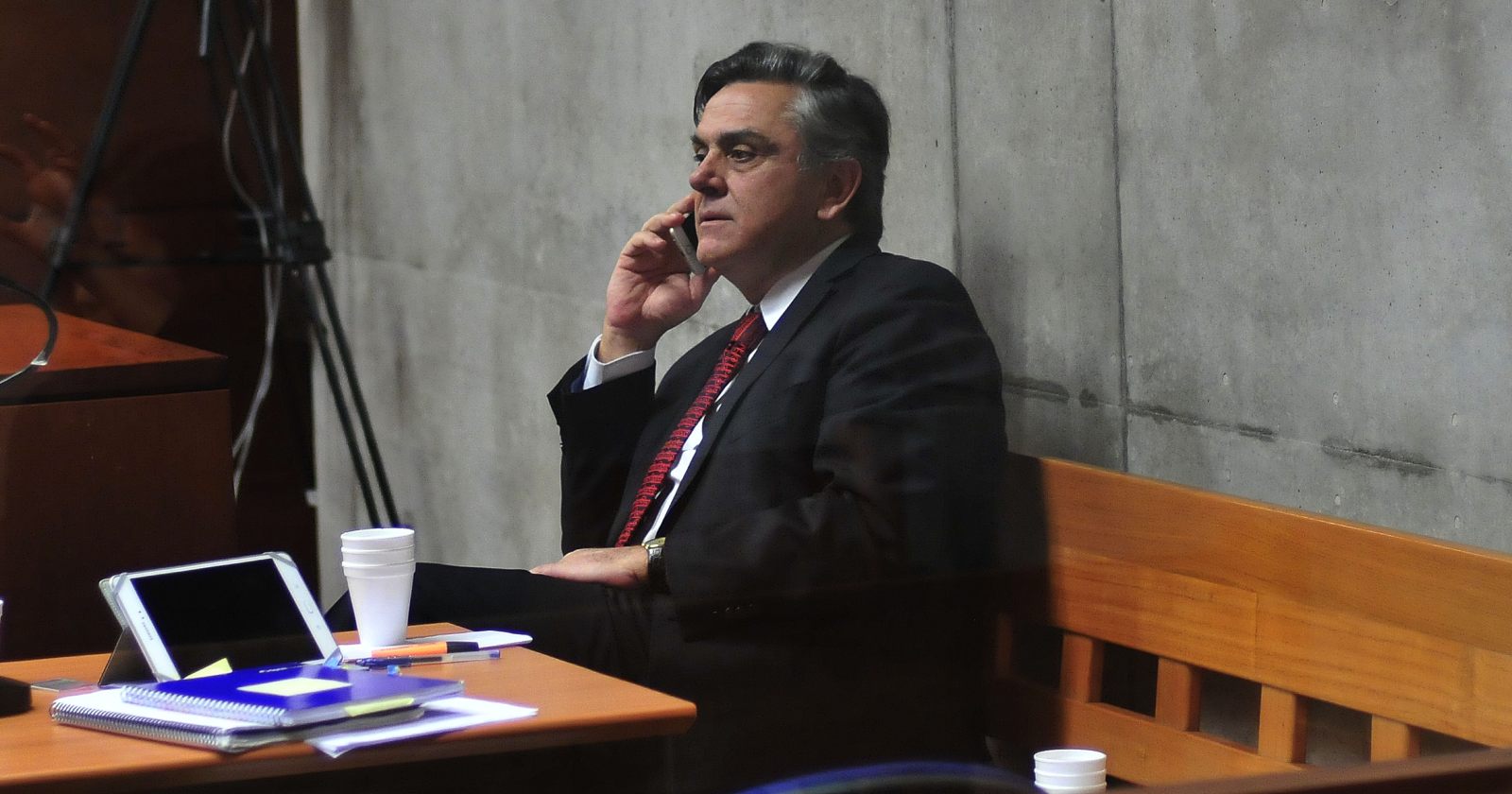 persecución Longueira