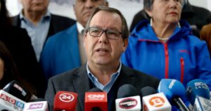 Alcalde Delpin anuncia acciones legales contra diputada del Frente Amplio tras vincularlo a corrupción: 