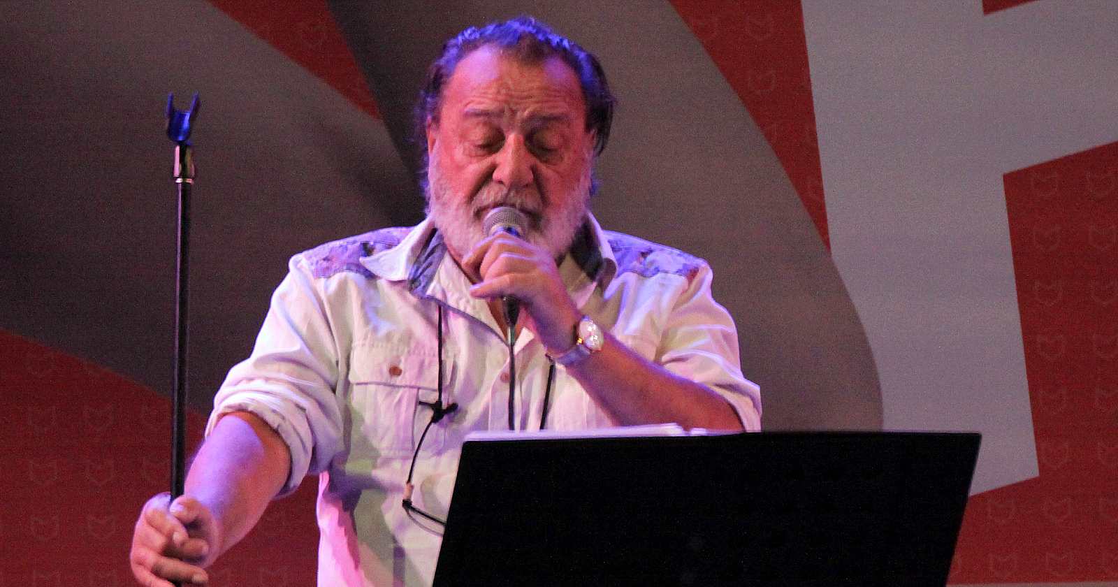 Patricio Manns operación