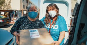 Becas de Alfabetización Digital beneficiarán a 200 personas de villas y campamentos del país