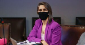 Érika Olivera presenta proyecto para establecer un subsidio habitacional focalizado para los deportistas