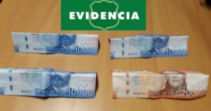 Detienen a sujeto que intentó sobornar a carabinero para evitar detención en Santiago