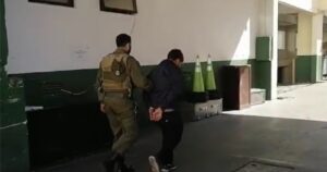 Adolescente fue detenido cinco minutos después de quedar en libertad en Valparaíso