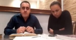 Pastor evangélico agredió a su esposa mientras transmitía en vivo en sus redes sociales
