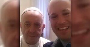 Argentino que fue abusado sexualmente por sacerdote asegura que Papa Francisco le pidió que no denunciara