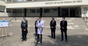 Las vacunas de Janssen y Sinovac fueron autorizadas para sus ensayos clínicos en Chile