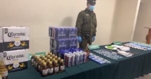 Cuatro detenidos en local clandestino que traficaba drogas y alcohol en Santiago