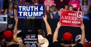 QAnon: la fábrica de mentiras de la ultraderecha de Estados Unidos