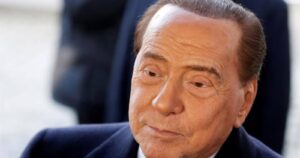 Silvio Berlusconi es hospitalizado tras dar positivo por COVID-19