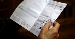 Baja la morosidad en créditos y sube en cuentas de servicios básicos