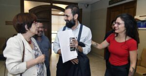 Segundo retiro del 10% suma adherentes con apoyo de la bancada del Partido Comunista