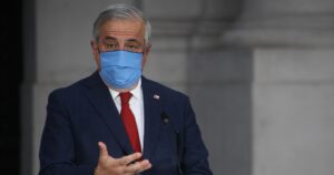 Minuta de Chile Vamos para defender a Mañalich de acusación constitucional incluye frase de Ricardo Lagos